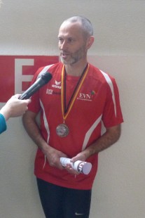 Thomas Biedermann nach dem 400-Meter-Lauf beim Interview