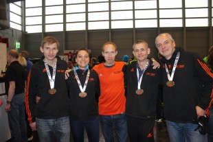 Das erfolgreiche USV-Laufteam mit Adrian Panse, Kristin Hempel, Thomas Hegenbart, Frank Becker und Präsident Jens Panse (v.l.n.r./ Foto: A.L. Panse) 