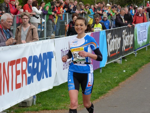 Kristin Hempel beim Supermarathon-Triumph 2015