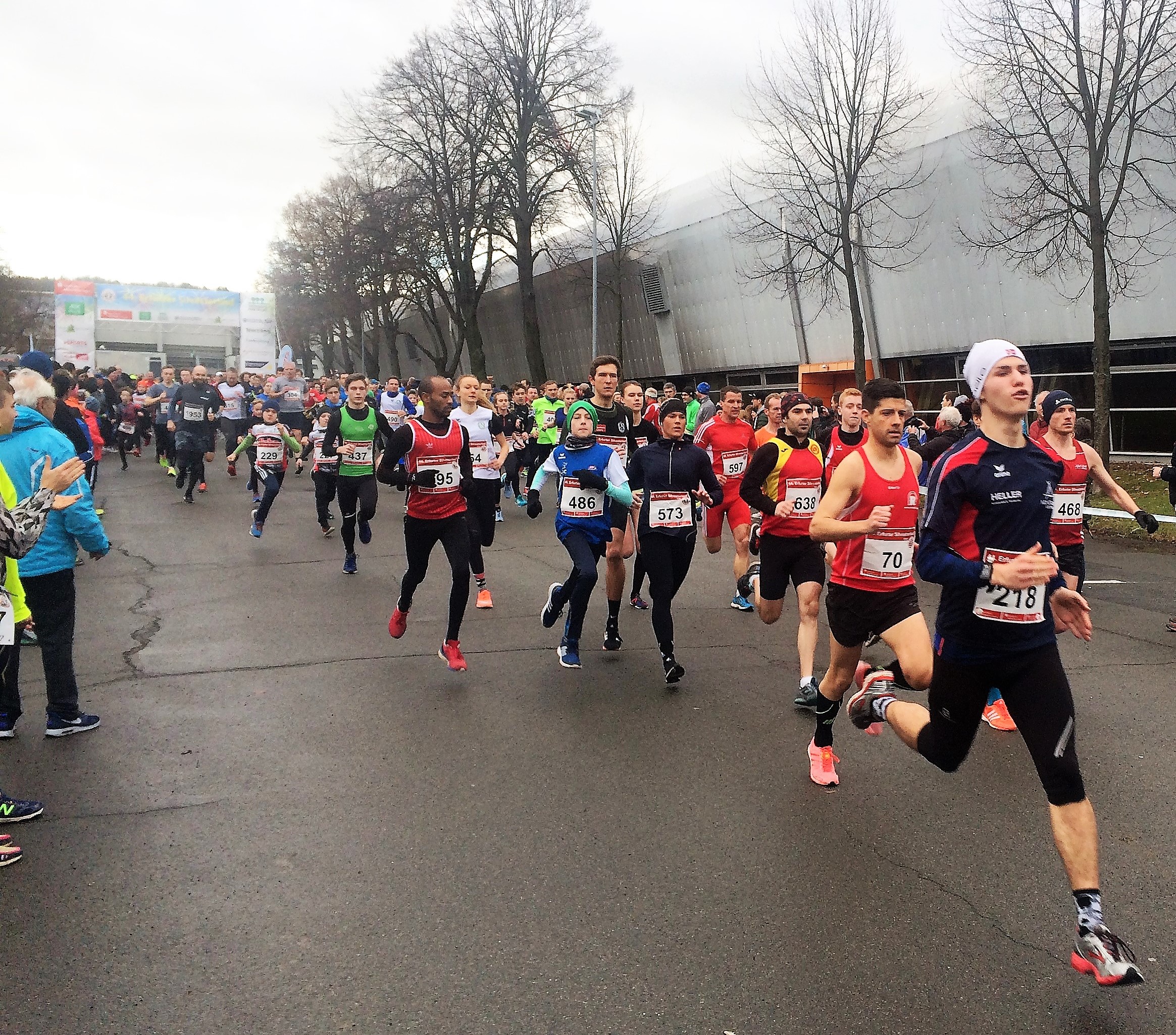 44. Erfurter Silvesterlauf: Teilnehmerrekord Bei Frühlingshaften ...